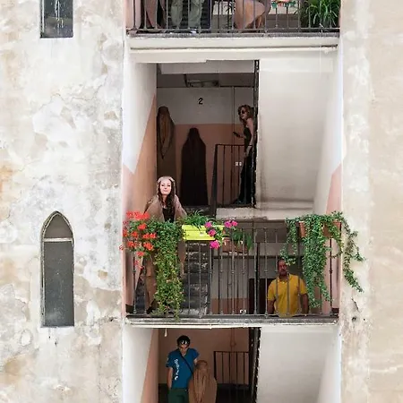 Casa Baudelaire * Milan